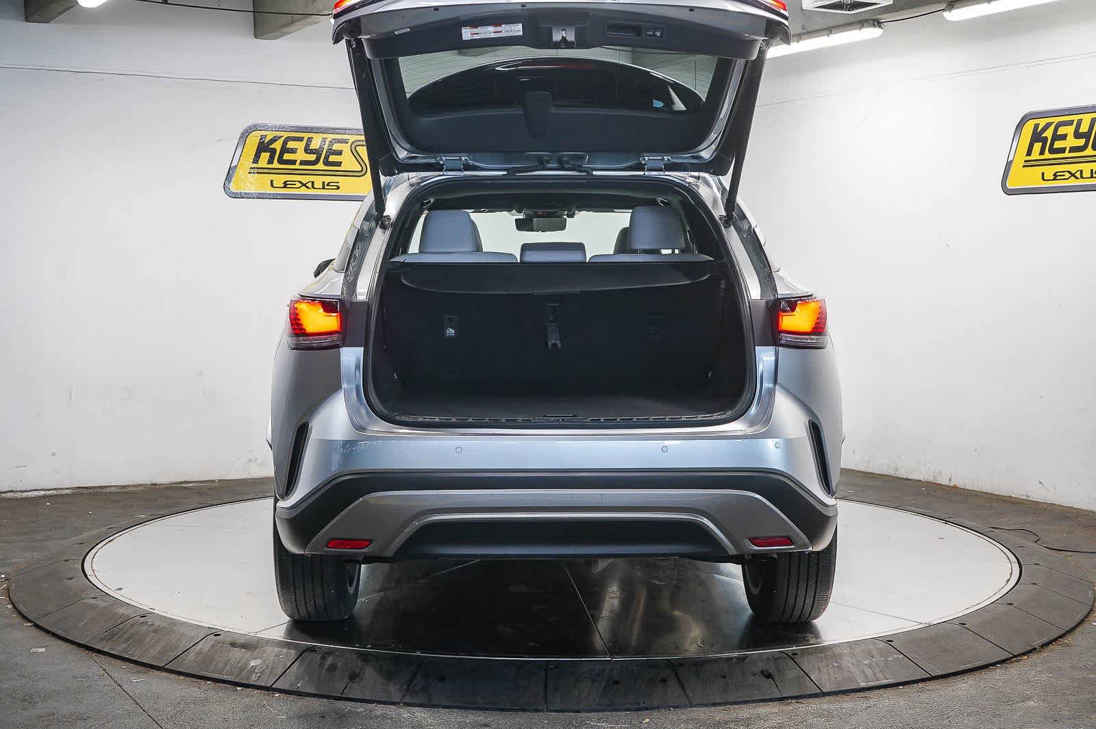 Used 2023 Lexus RX 350 Premium Plus w/ Cold Area Package image 27