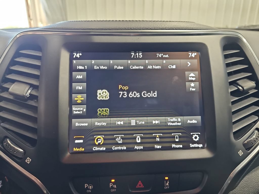 Used 2023 Jeep Cherokee Altitude Lux AWD/4WD image 21