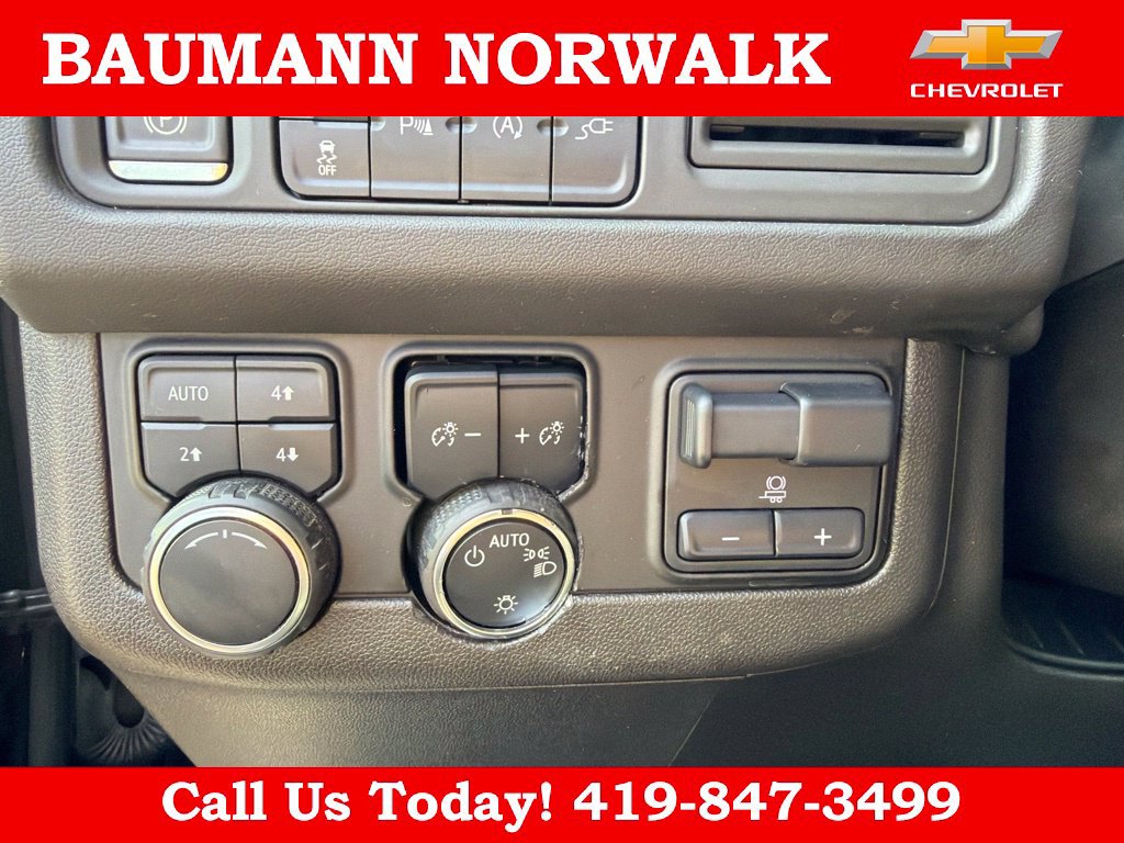 Used 2021 Chevrolet Tahoe LT w/ LT Signature Package AWD/4WD image 23