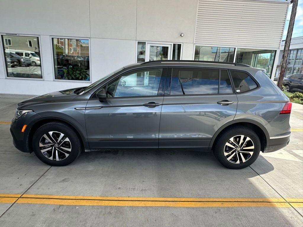 Used 2023 Volkswagen Tiguan S FWD image 4