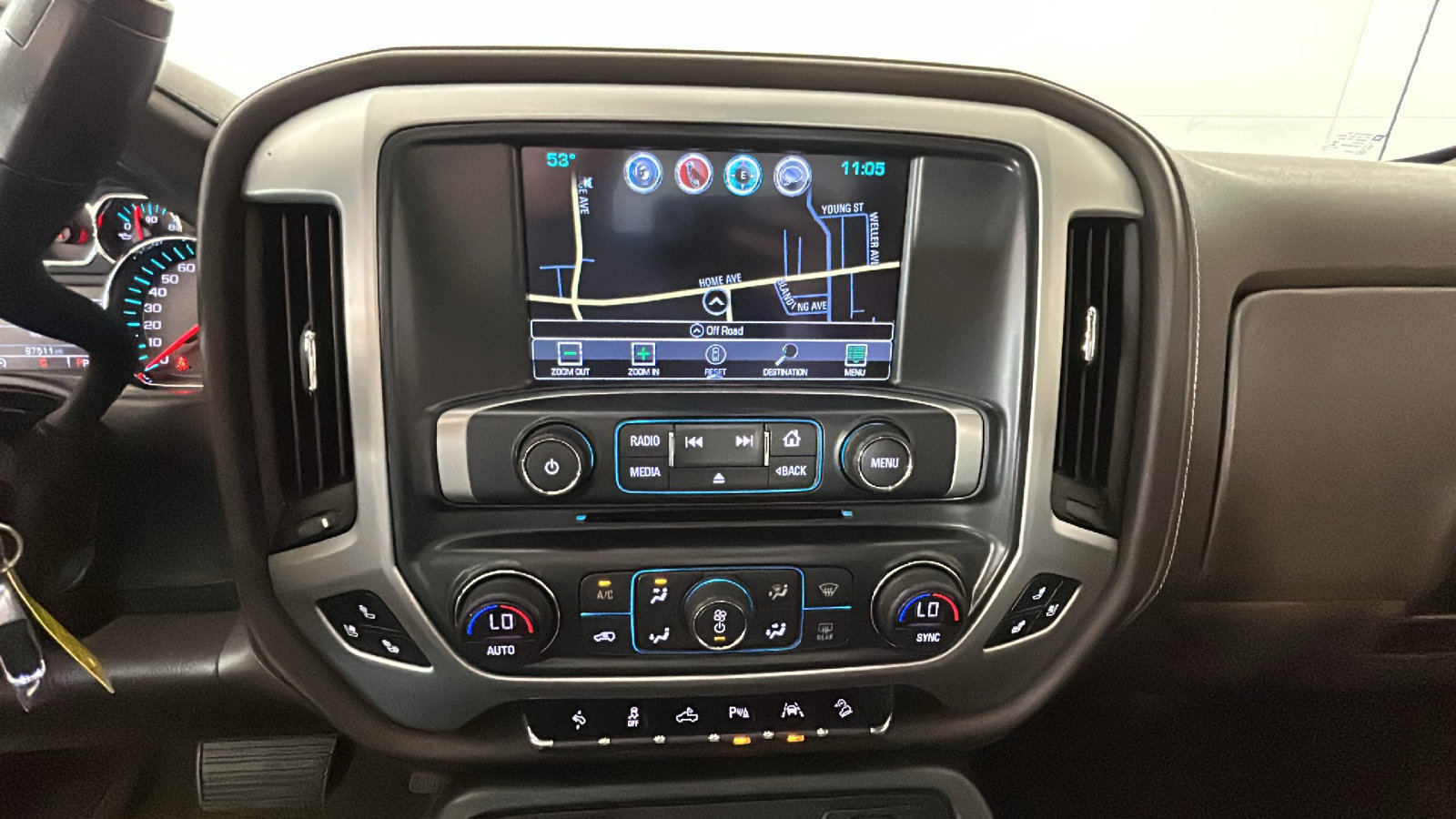 Used 2018 GMC Sierra 1500 SLT AWD/4WD image 29