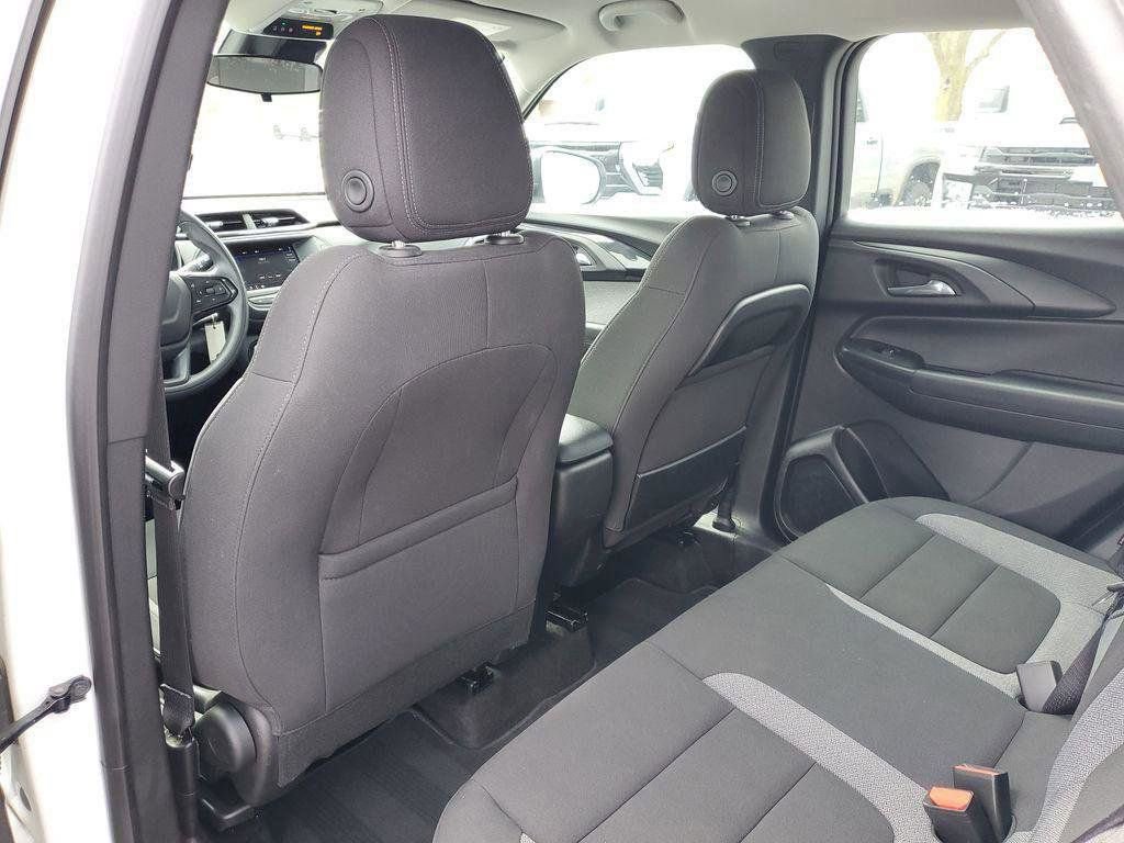 Used 2023 Chevrolet TrailBlazer LS image 27