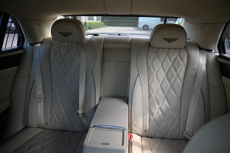 Used 2016 Bentley Flying Spur V8 AWD/4WD image 43
