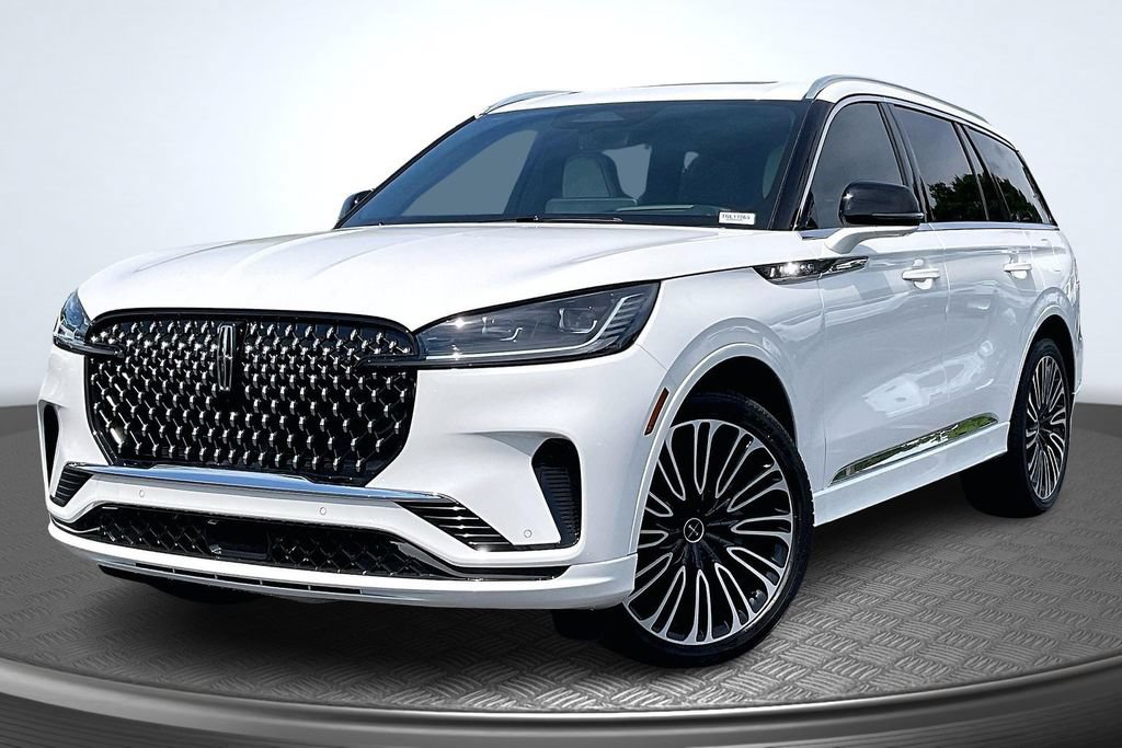 New 2026 Lincoln Aviator Black Label w/ Dynamic Handling Package AWD/4WD image 2