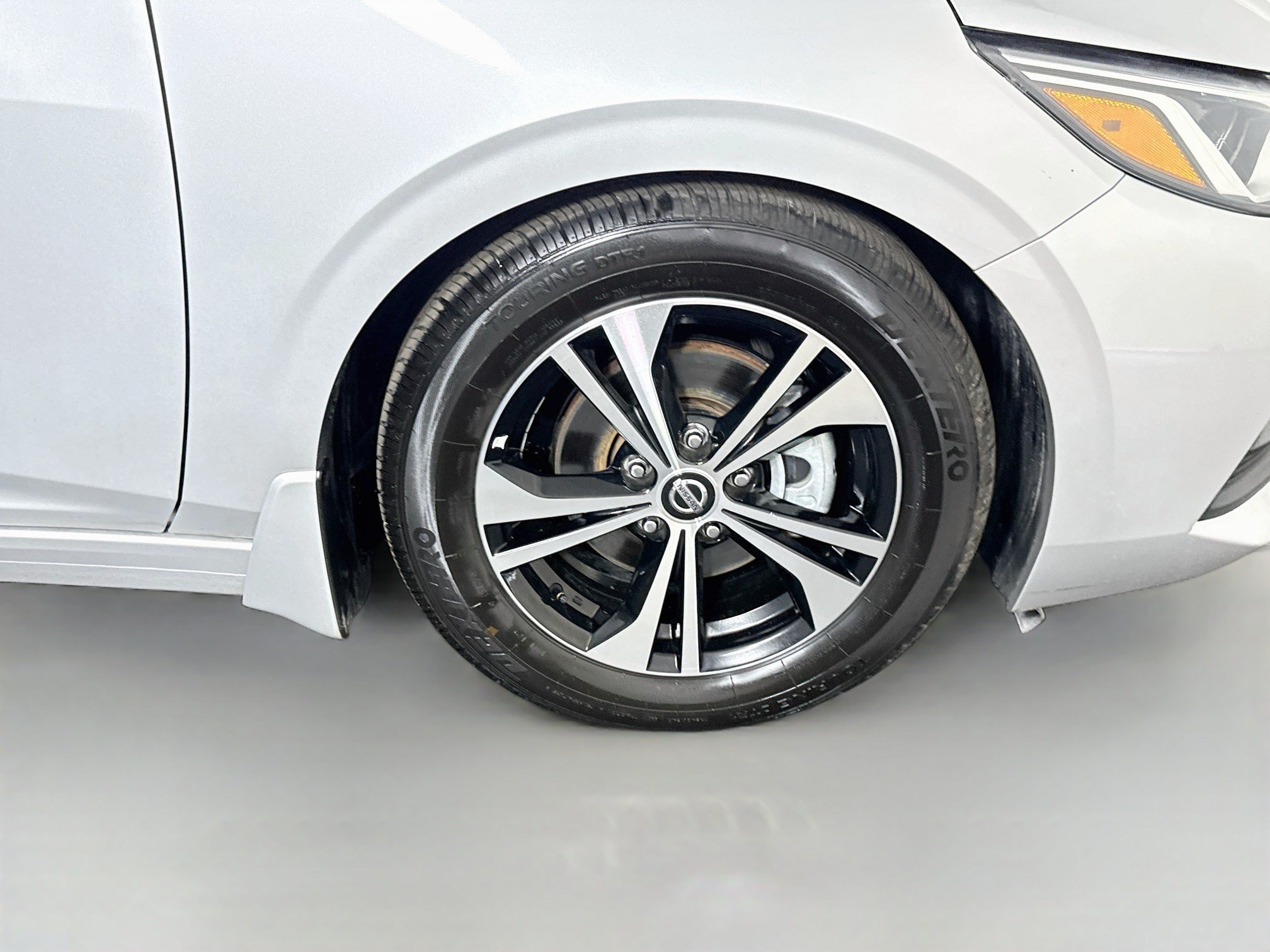 Used 2020 Nissan Sentra SV w/ Trunk Package FWD image 32