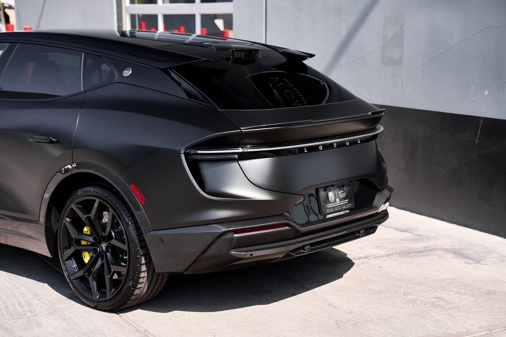 Used 2025 Lotus Eletre image 4