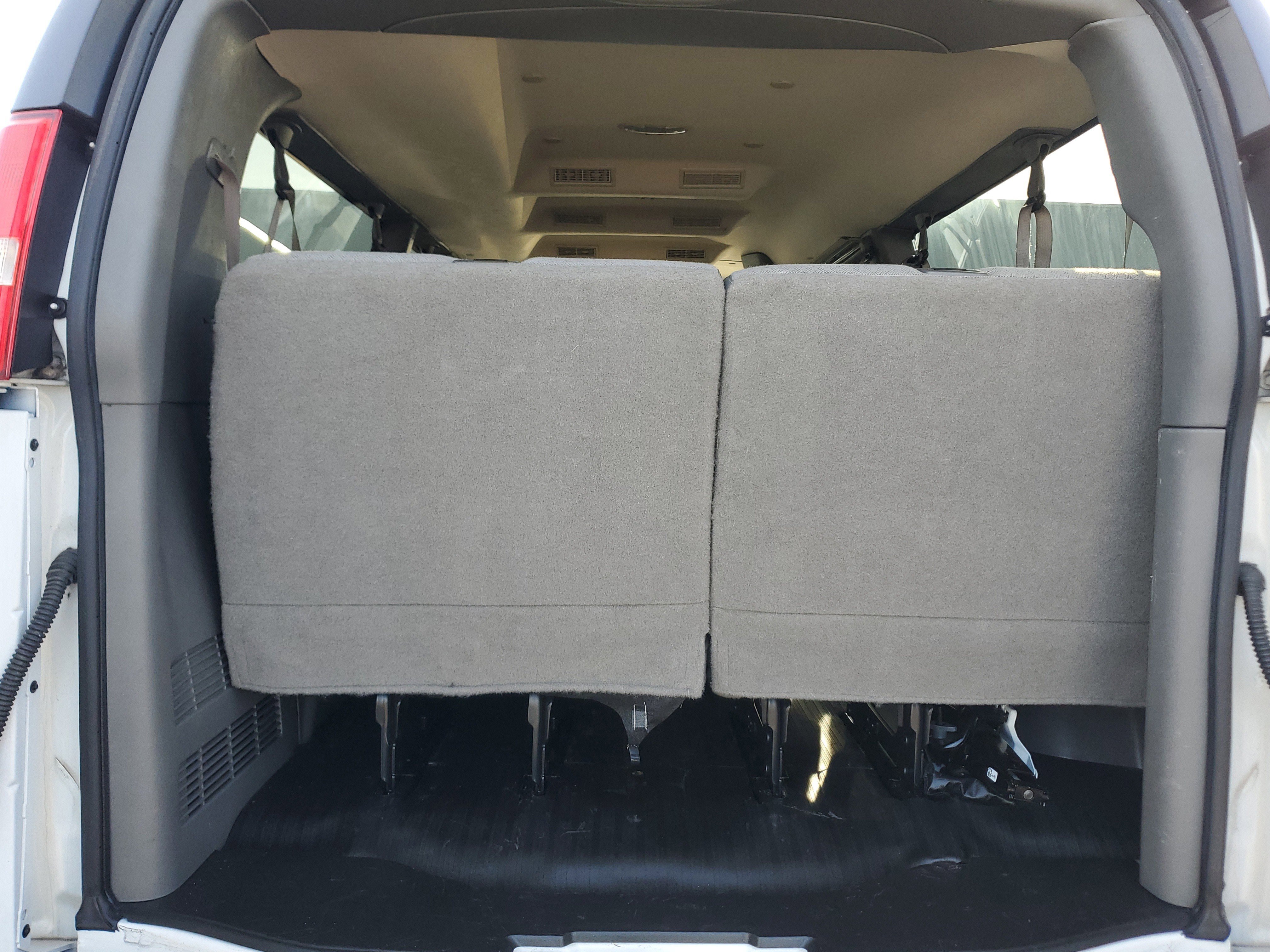 Used 2023 Chevrolet Express 3500 LS image 12