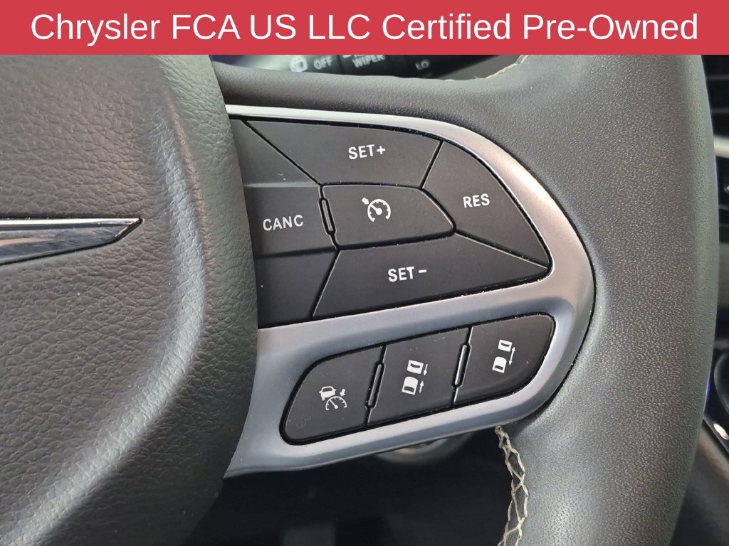 Certified 2025 Chrysler Pacifica Select FWD image 20