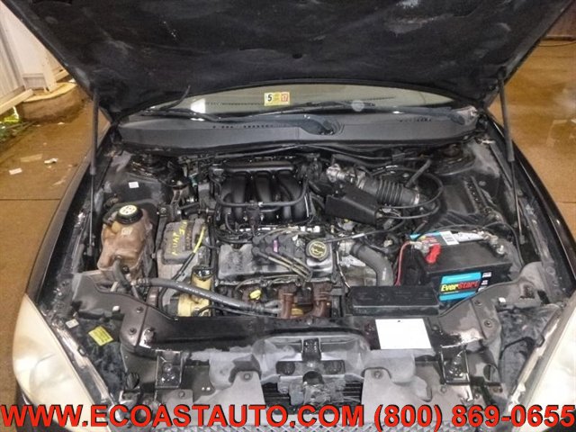Used 2005 Ford Taurus SE FWD image 7
