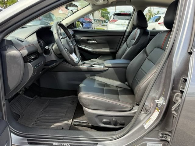 Used 2025 Nissan Sentra SR w/ SR Premium Package FWD image 16