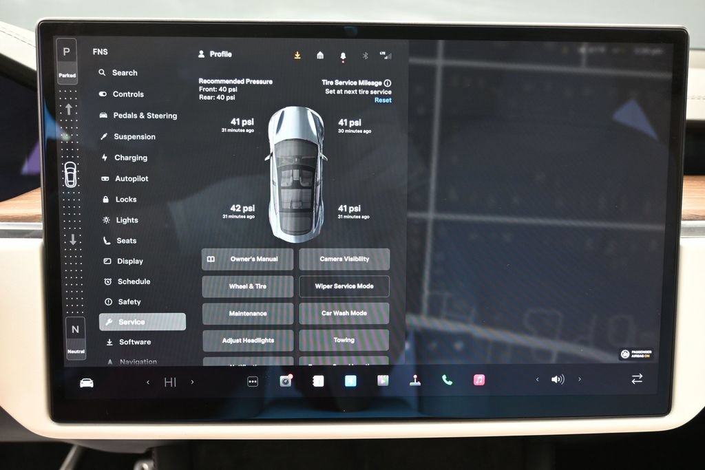 Used 2022 Tesla Model S AWD/4WD image 24