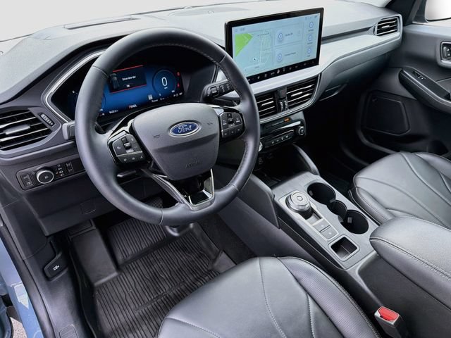 Used 2025 Ford Escape Platinum w/ Premium Technology Package AWD/4WD image 9