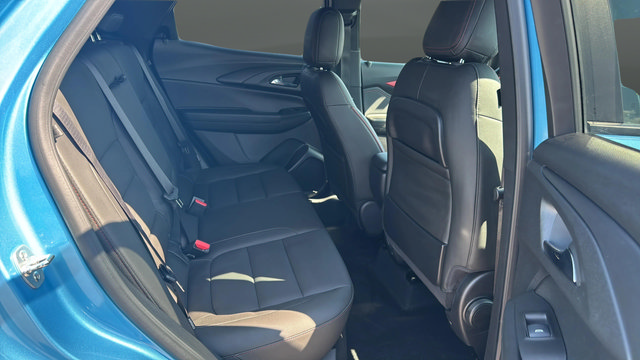 Used 2025 Chevrolet TrailBlazer RS w/ Convenience Package FWD image 18