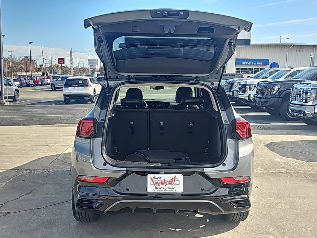 Used 2025 Buick Encore GX Sport Touring w/ Advanced Technology Package image 6