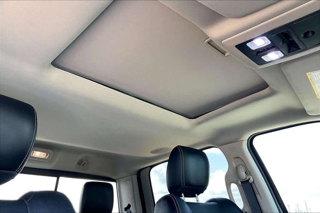 Used 2014 RAM 1500 Laramie w/ Convenience Group AWD/4WD image 28