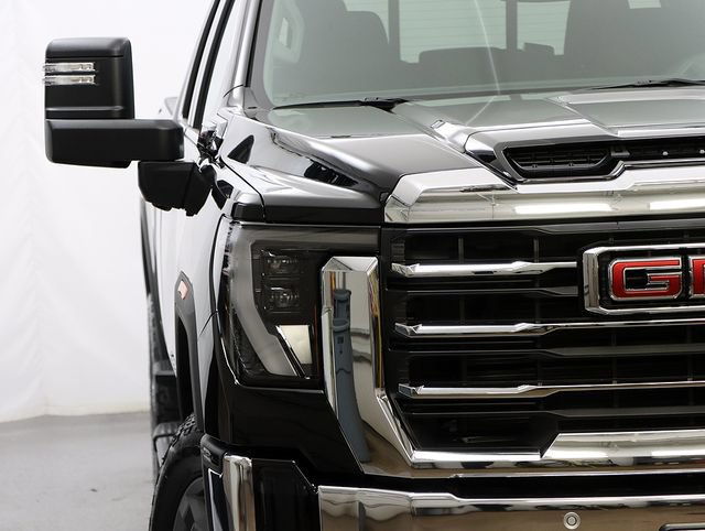 New 2026 GMC Sierra 2500 SLE w/ SLE Value Package; AWD/4WD image 4