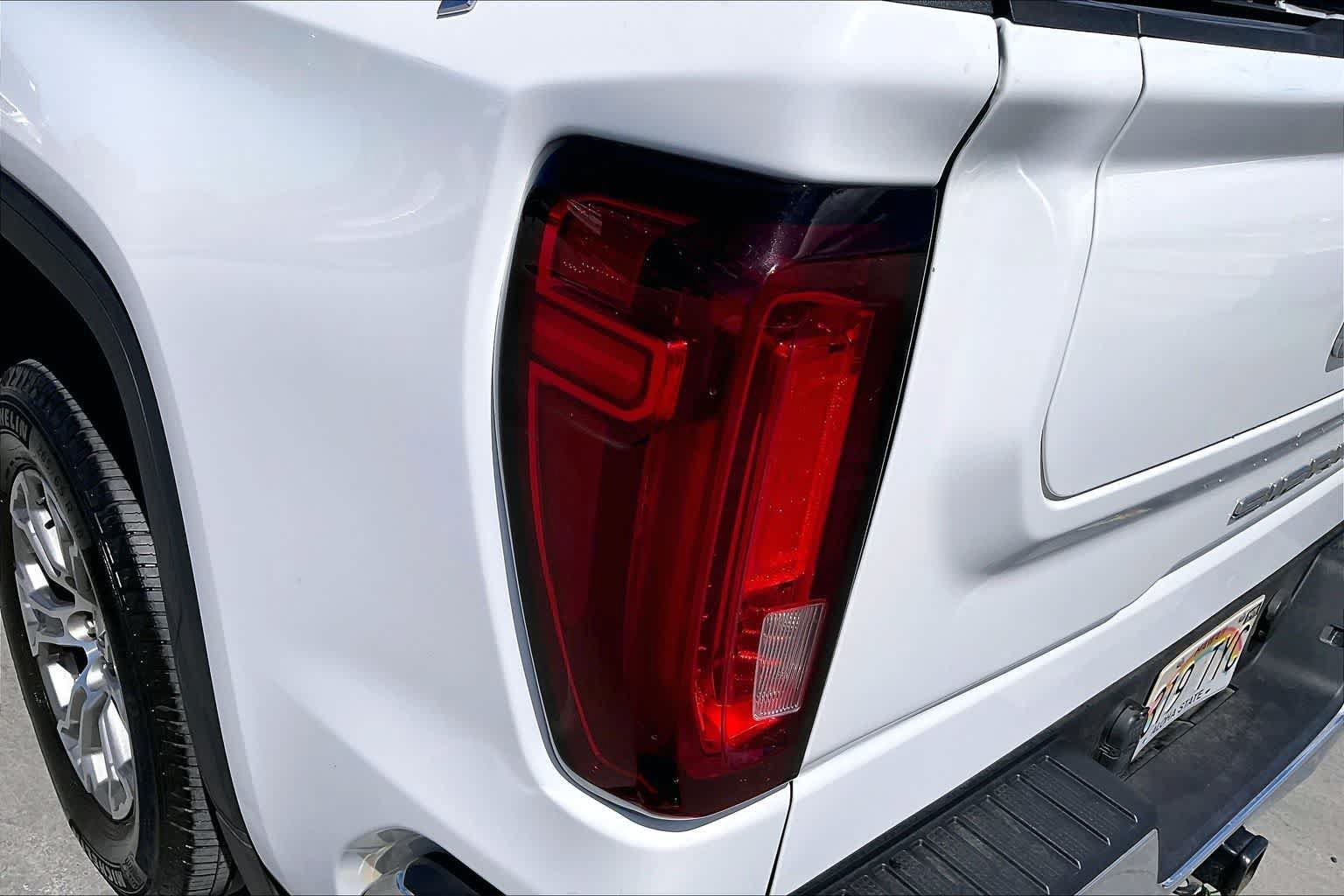 Used 2024 GMC Sierra 1500 SLT AWD/4WD image 32