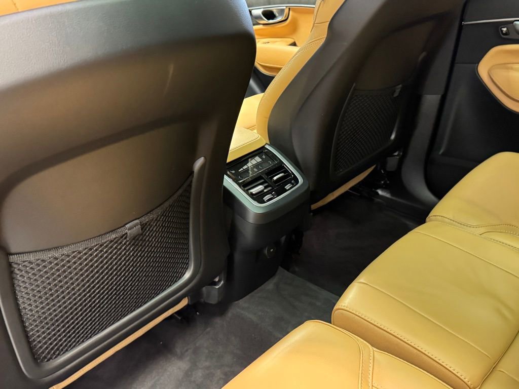 Used 2025 Volvo XC90 B6 Ultra w/ Protection Package image 24