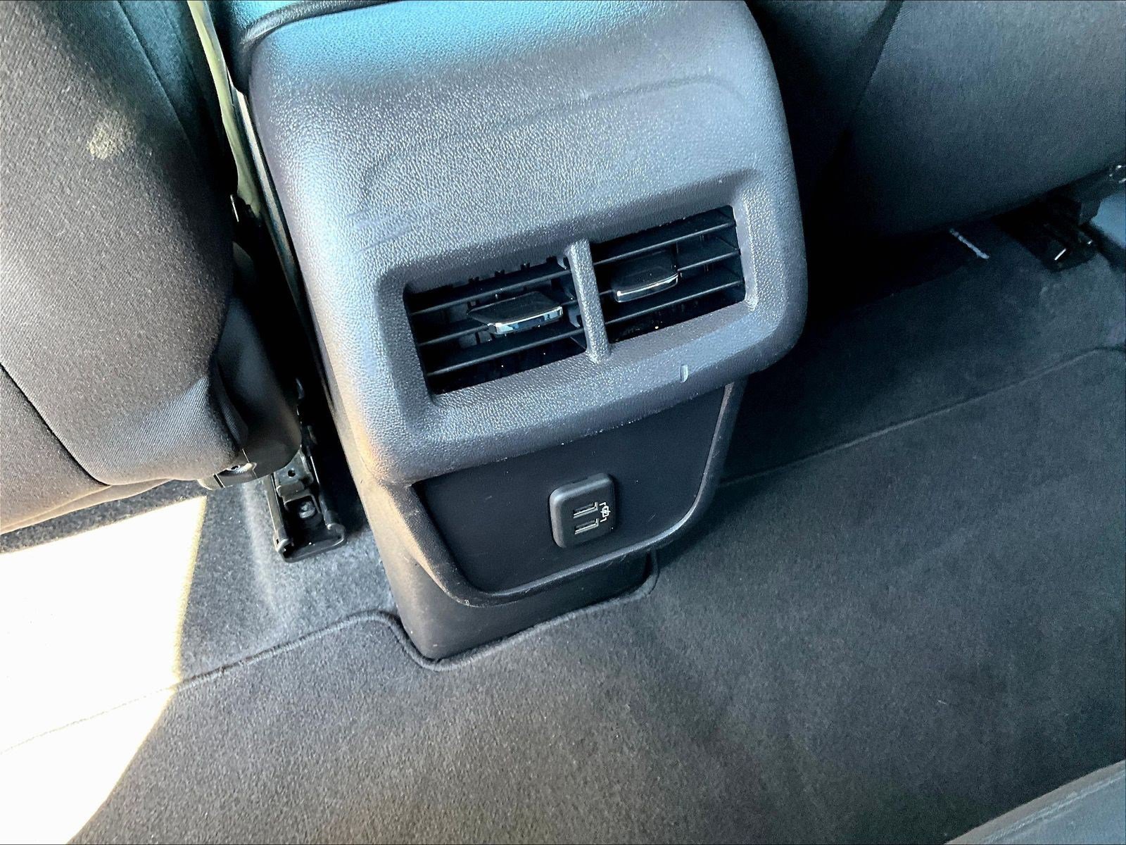 Used 2024 Chevrolet Equinox LS FWD image 10