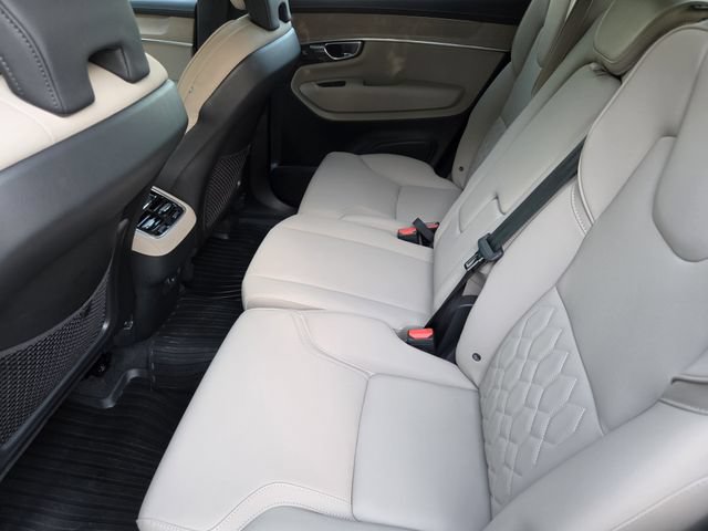 Used 2025 Volvo XC90 B5 Core w/ Climate Package AWD/4WD image 24