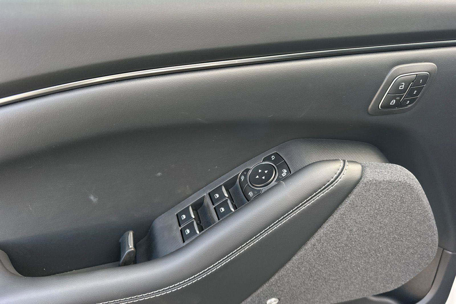 New 2025 Ford Mustang Mach-E Premium image 8