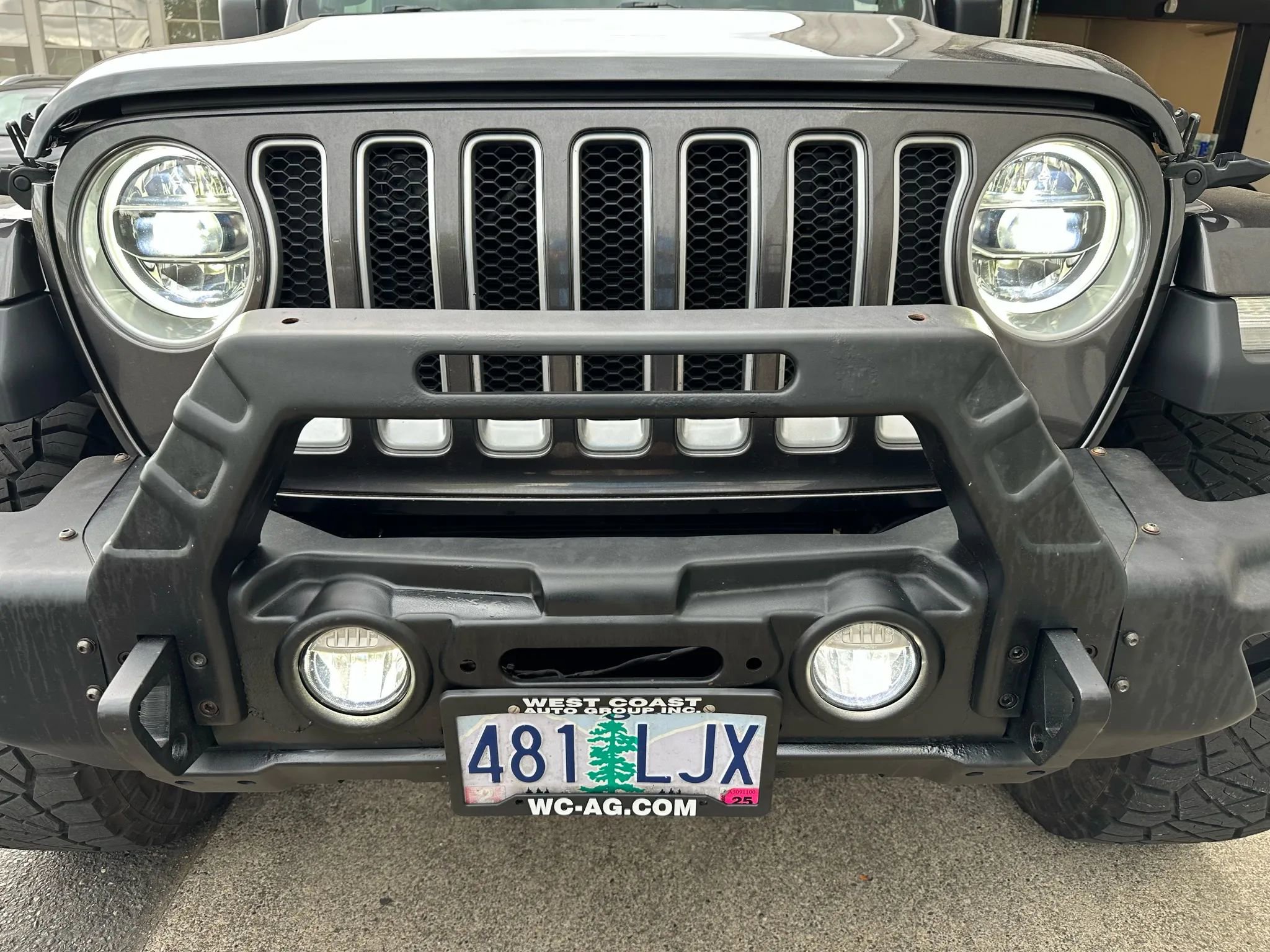 Used 2018 Jeep Wrangler Unlimited Sahara image 5