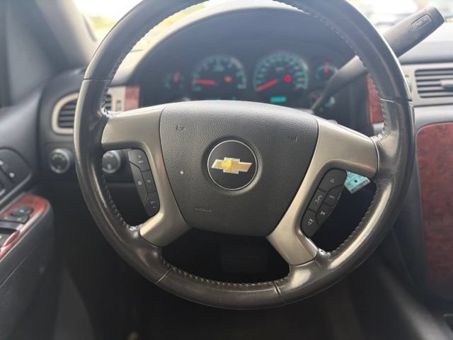 Used 2012 Chevrolet Suburban LT AWD/4WD image 12