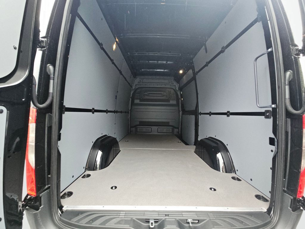 New 2025 Mercedes-Benz Sprinter 2500 image 12