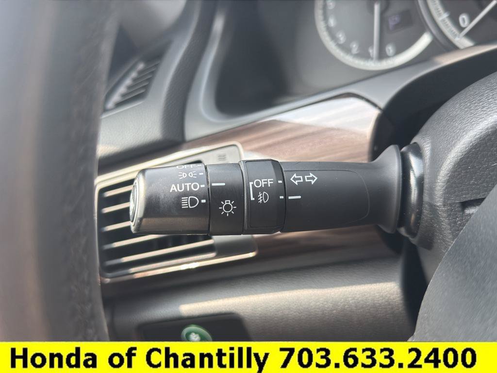 Used 2017 Honda Accord EX-L image 10