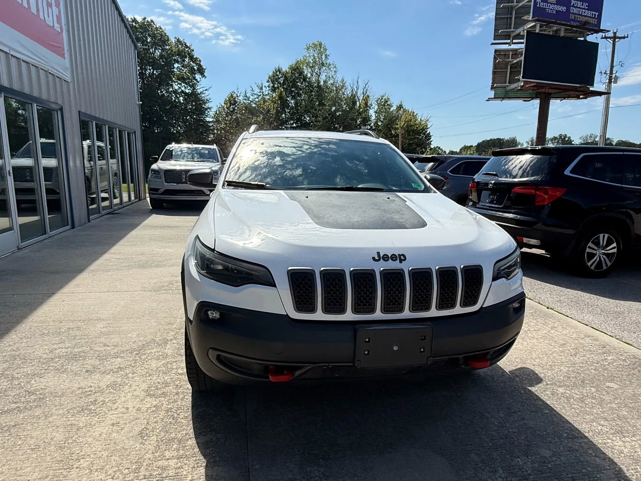 Used 2019 Jeep Cherokee Trailhawk w/ Comfort/Convenience Group image 30