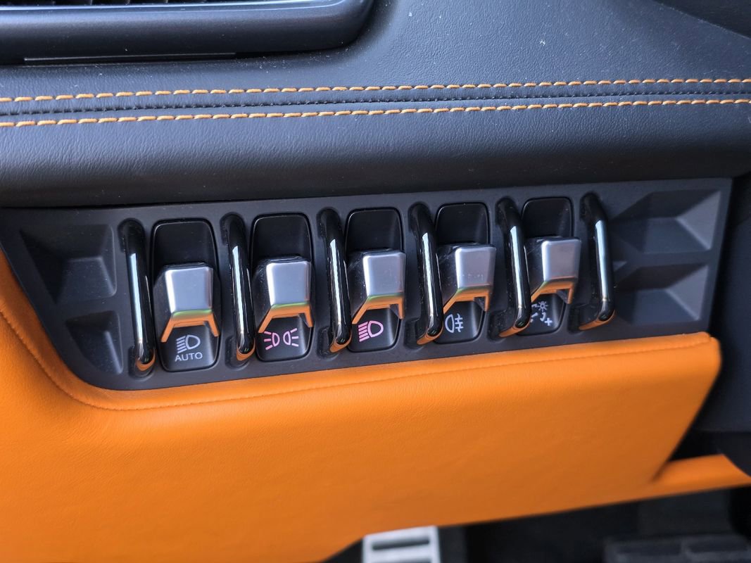 Used 2015 Lamborghini Huracan LP 610-4 image 18