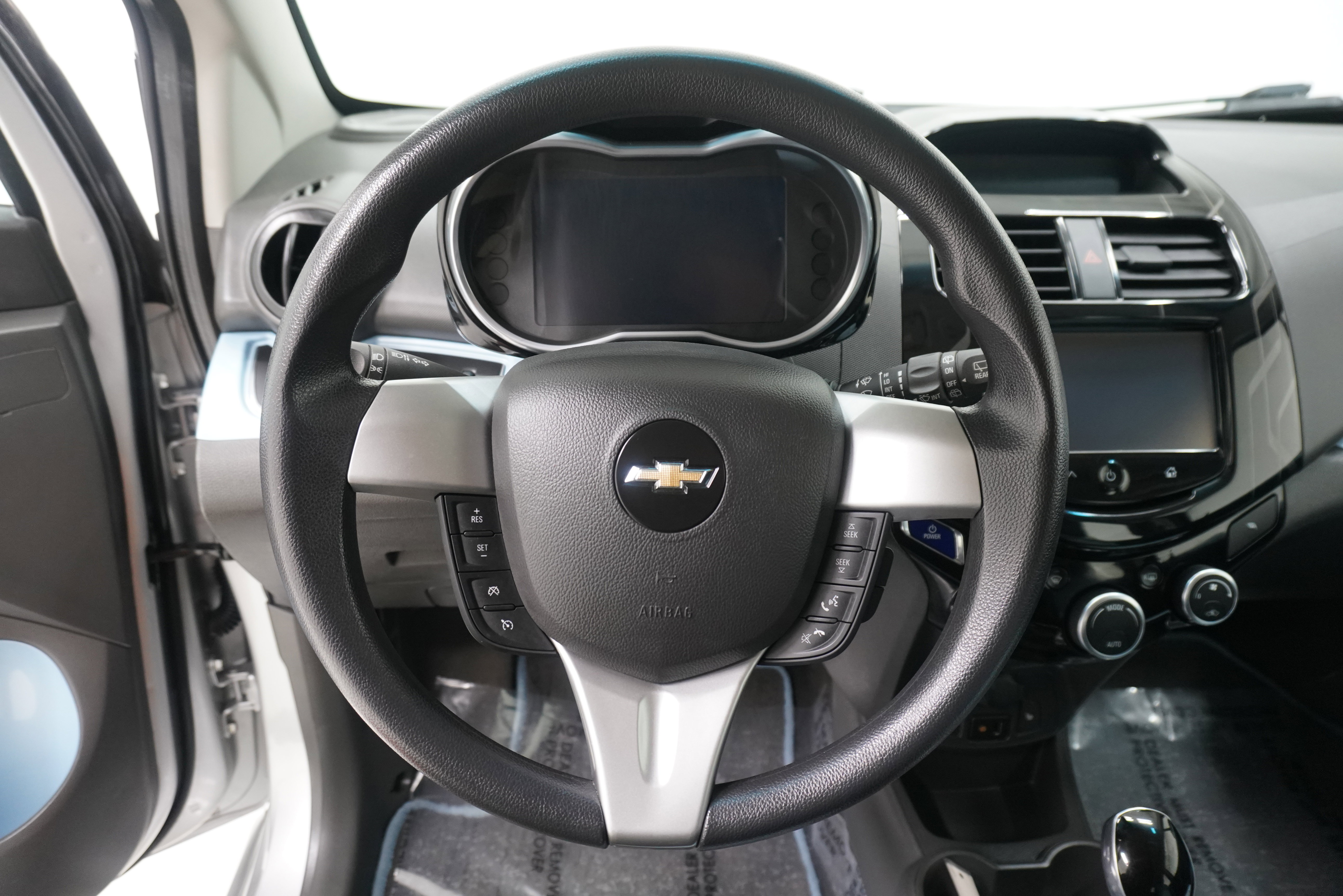 Used 2015 Chevrolet Spark LT image 14