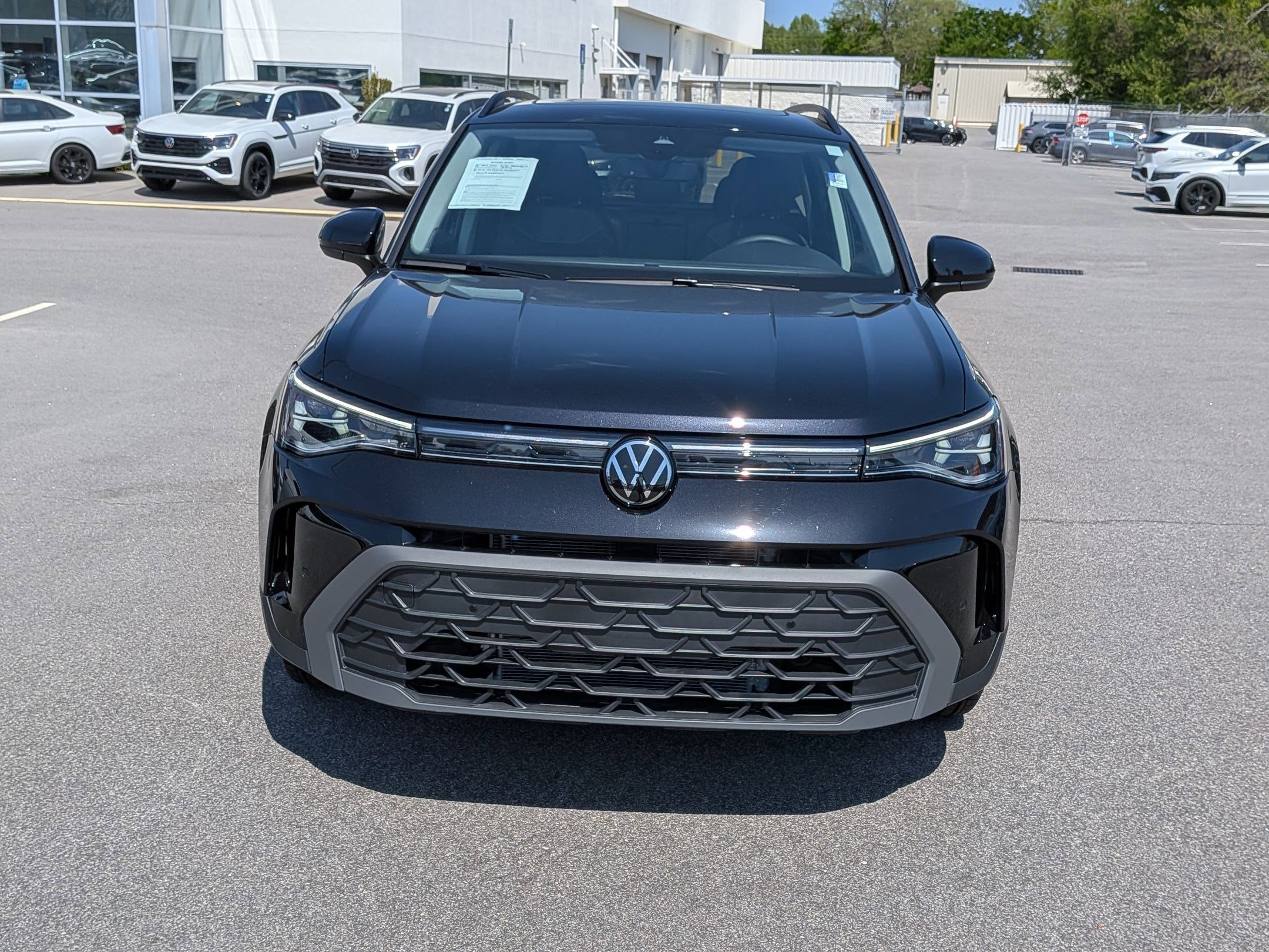 Used 2025 Volkswagen Taos SE image 8