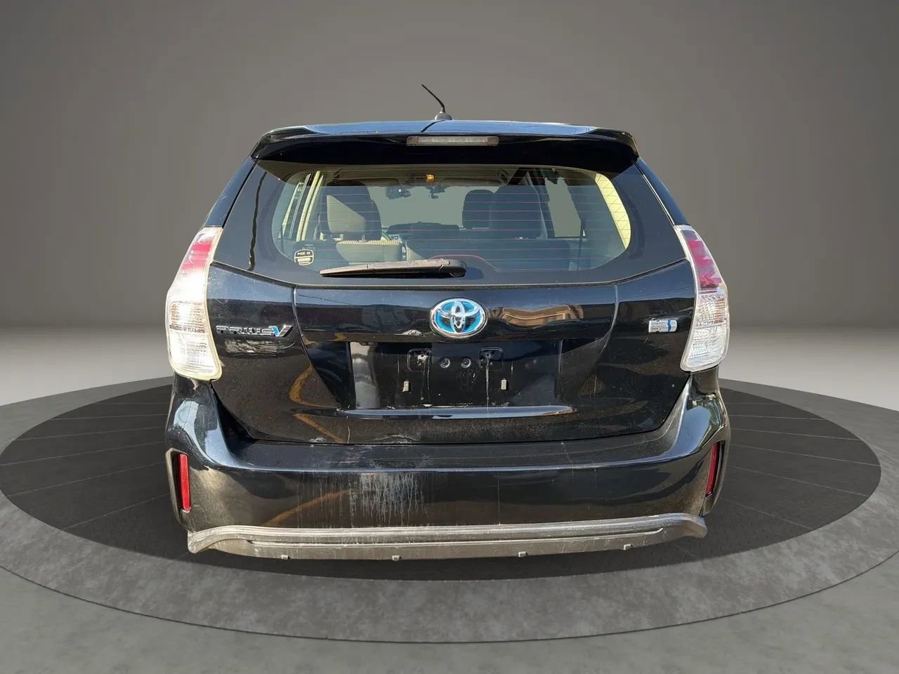 Used 2017 Toyota Prius V Three w/ Carpet Mat Package FWD image 6