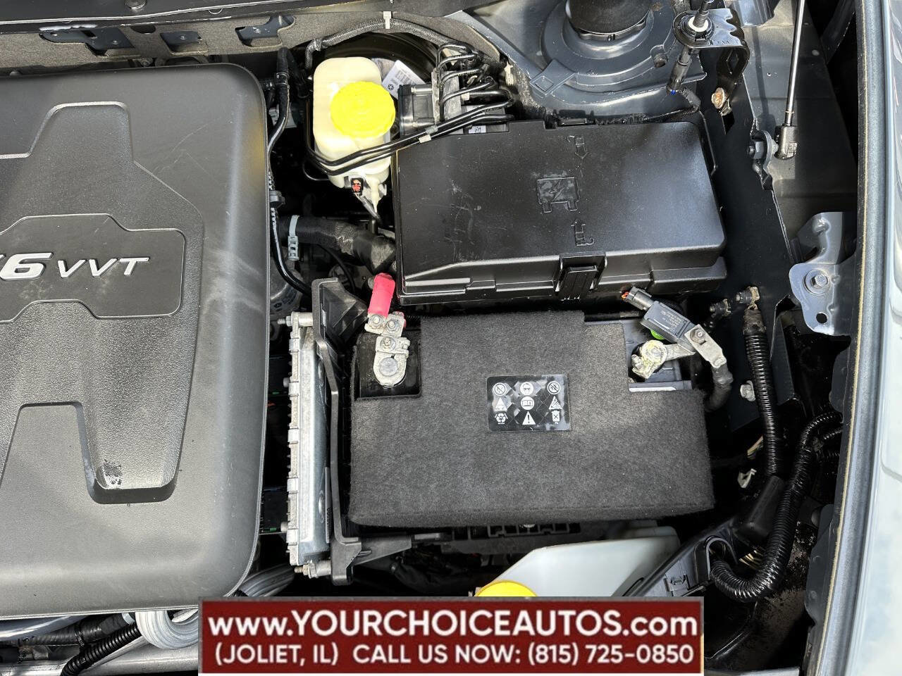 Used 2017 Jeep Cherokee Trailhawk w/ Cold Weather Group image 28