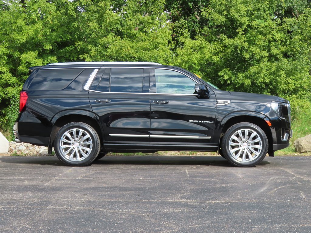 Used 2022 GMC Yukon Denali w/ Denali Premium Package image 2