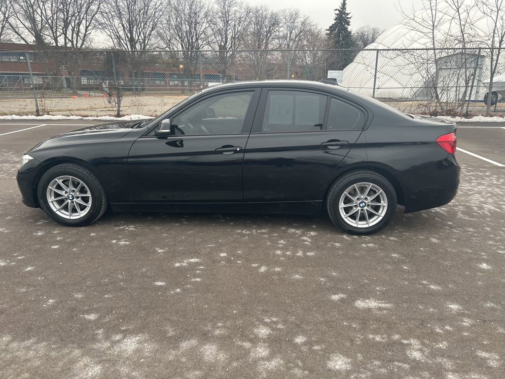 Used 2017 BMW 320i xDrive Sedan image 8