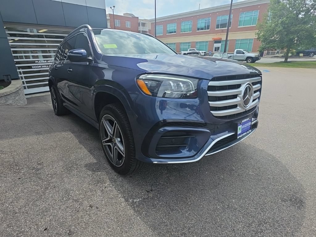 Used 2024 Mercedes-Benz GLS 450 4MATIC image 9