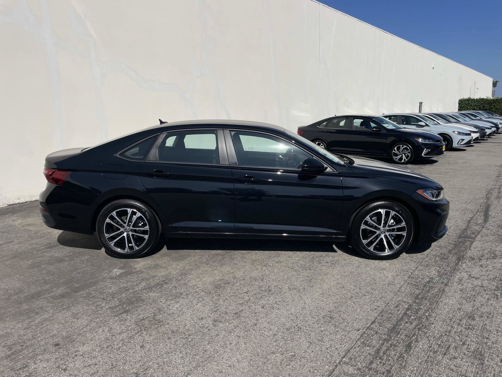 New 2027 Volkswagen Jetta Sport FWD image 3