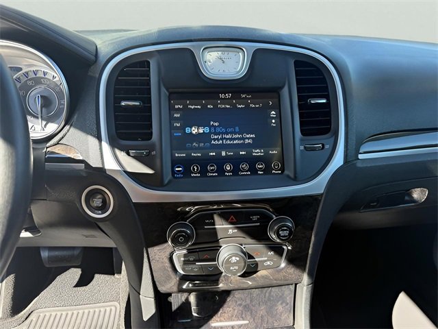 Used 2019 Chrysler 300 Limited image 17
