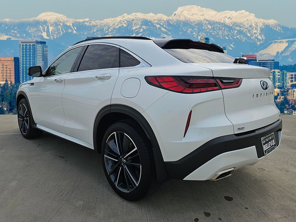 Certified 2025 INFINITI QX55 Luxe w/ Cargo Package image 6