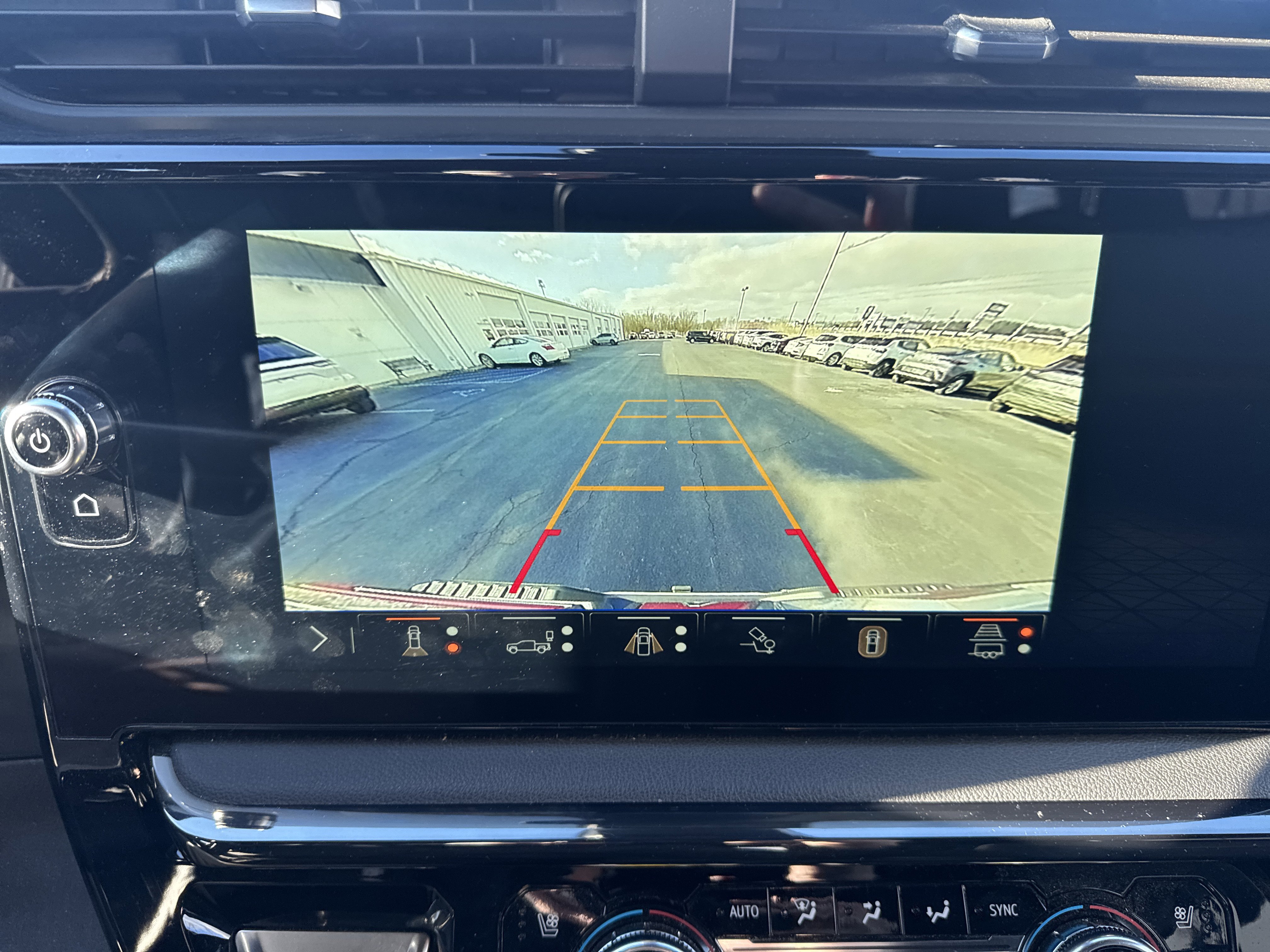 Used 2024 GMC Sierra 2500 AT4 w/ AT4 Preferred Package image 26