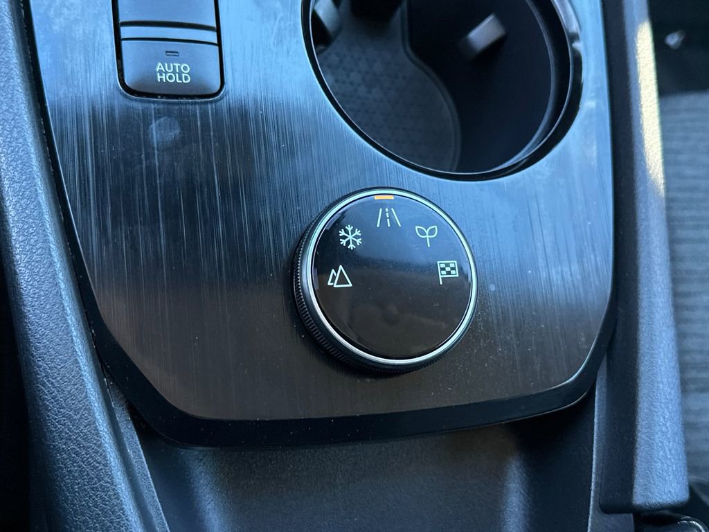 Used 2023 Nissan Rogue SV image 30