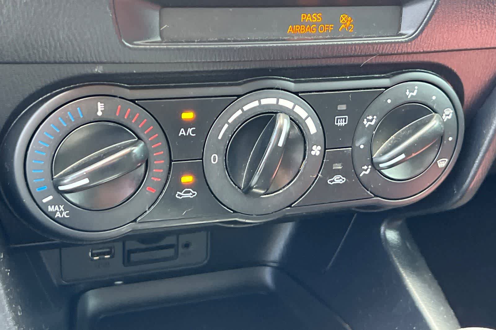 Used 2018 MAZDA MAZDA3 Sport FWD image 21
