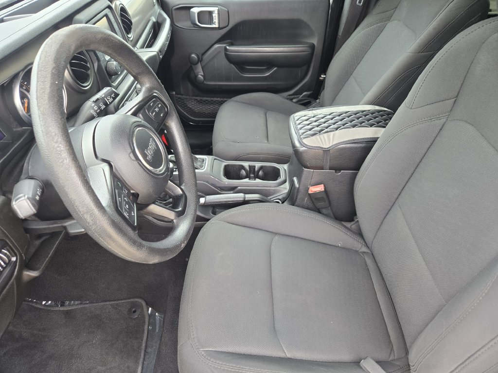 Used 2020 Jeep Wrangler Sport AWD/4WD image 14