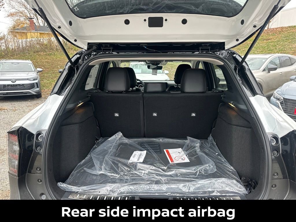 New 2026 Nissan Kicks SR w/ SR Premium Package AWD/4WD image 27