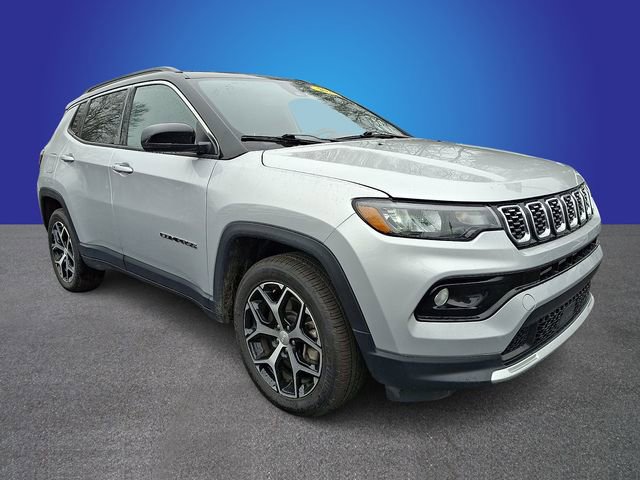 Used 2024 Jeep Compass Limited image 3