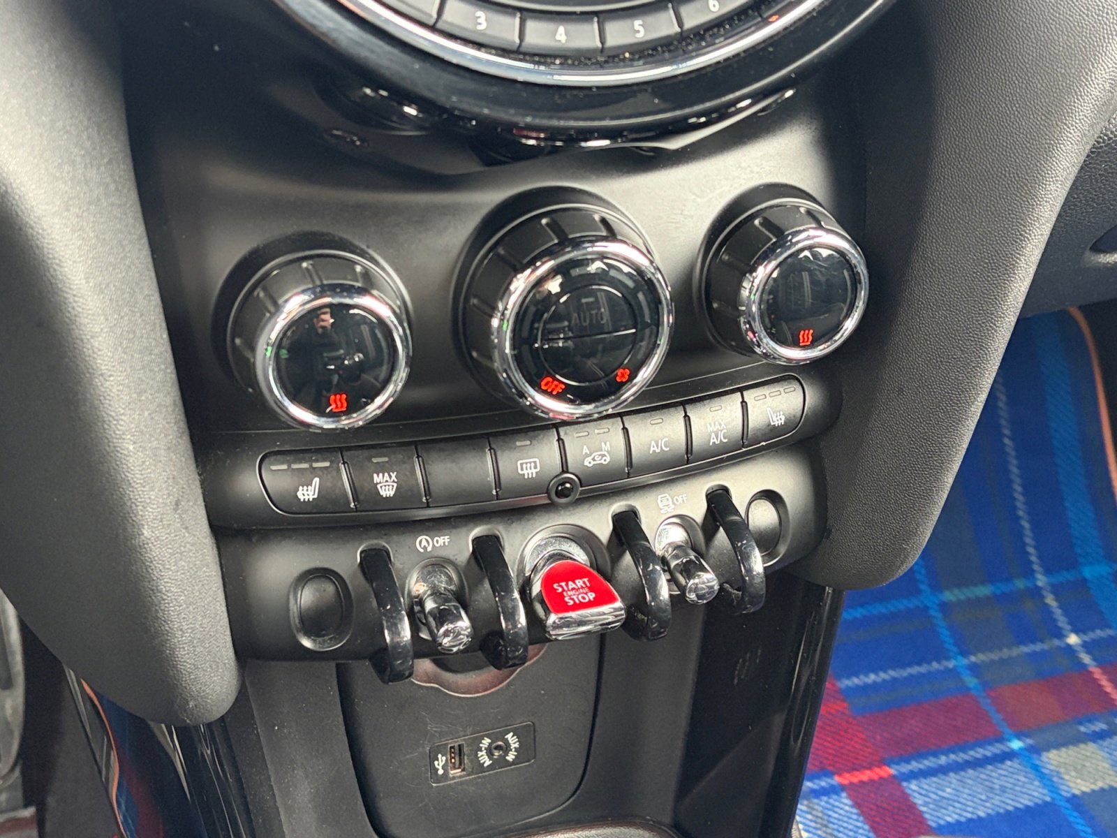 Used 2015 MINI Cooper 2-Door Hardtop image 21