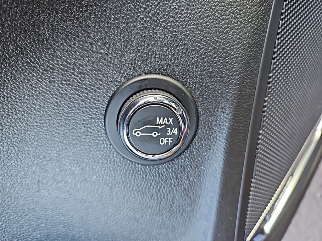 Used 2023 Buick Envision Avenir image 12