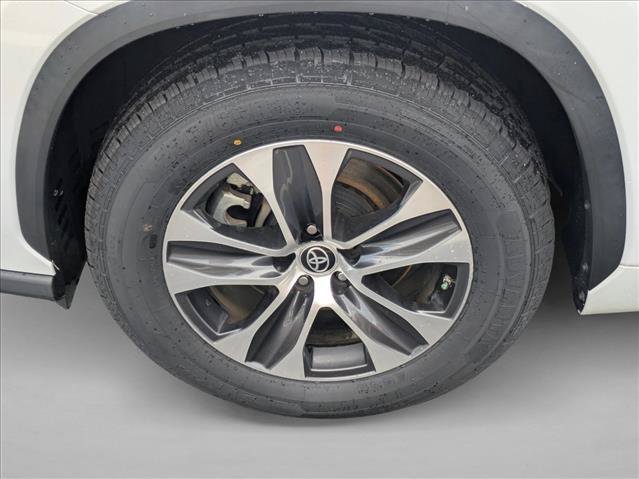 Used 2023 Toyota Highlander XLE FWD image 21